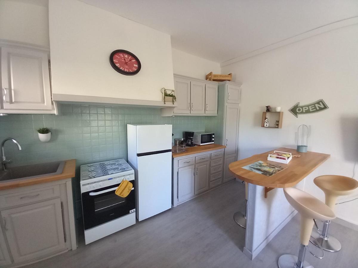 Mas Provencal Au Coeur Des Vergers Vallabregues ภายนอก รูปภาพ